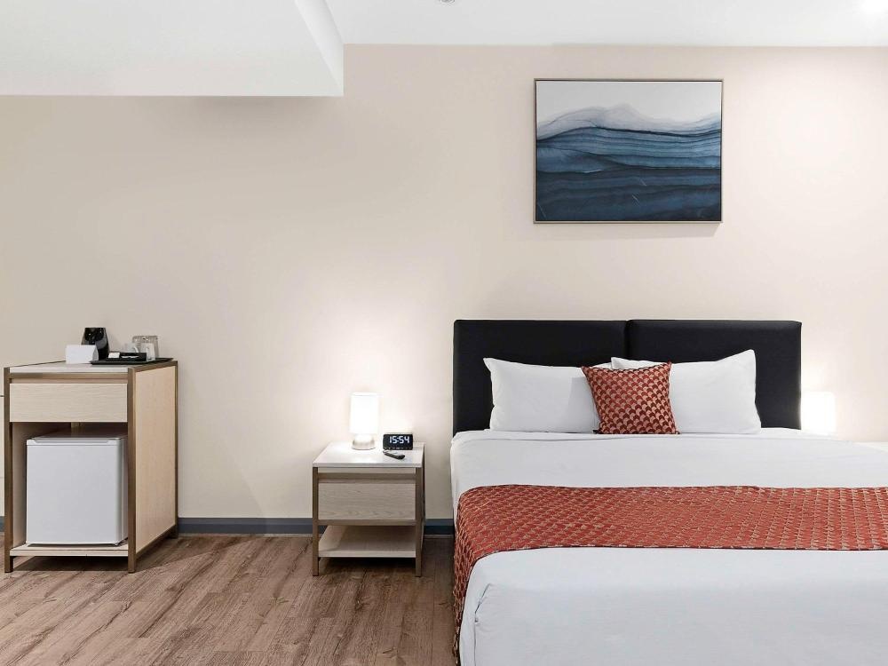 Breakfree on Broadway Sydney